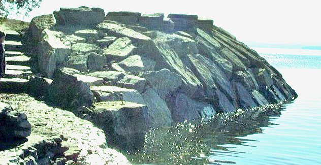 Retaining Walls_Lake Erosion